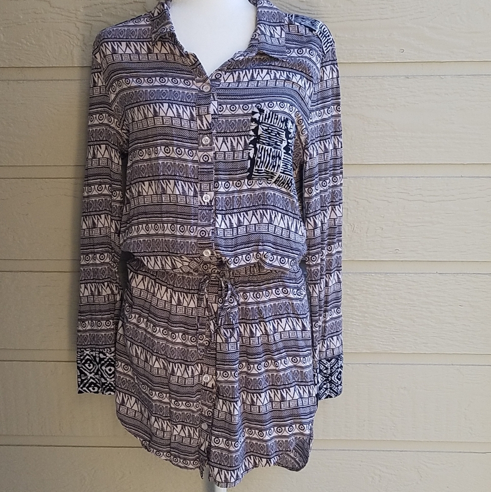 Lovposh mini shirt dress size Medium